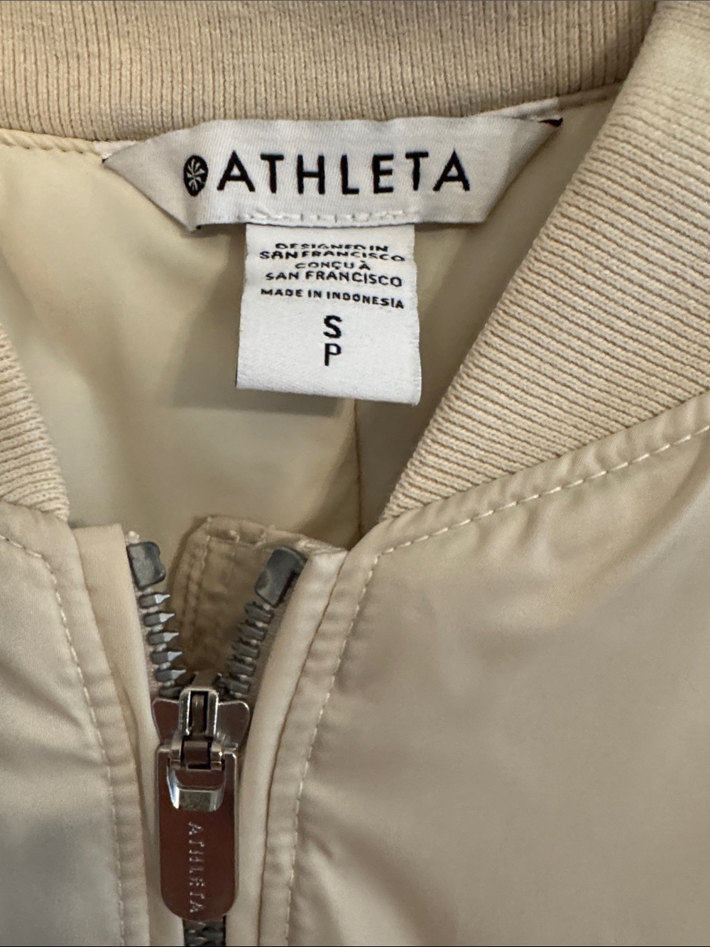 Athleta Bone Cream Satin Flex Bomber Jacket Size S Insulated - Picture 10 of 12